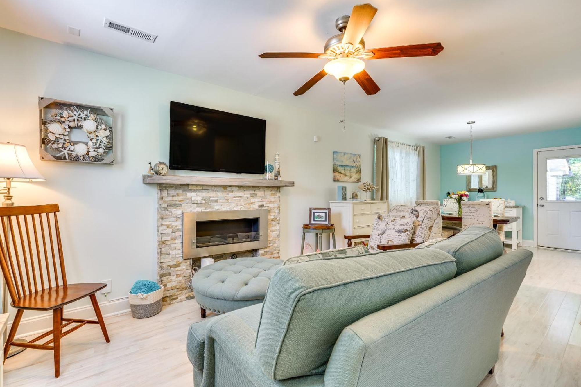 Cozy Goose Creek Escape With Patio And Grill Villa Exterior photo